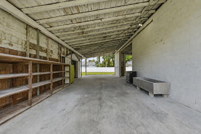 535 E PLYMOUTH AVENUE, Deland, FL 32724