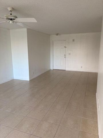 5661 Riverside Drive 203b7, Coral Springs, FL 33067