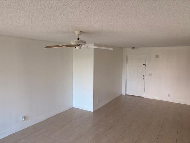 5661 Riverside Drive 203b7, Coral Springs, FL 33067