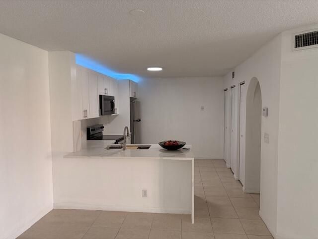 5661 Riverside Drive 203b7, Coral Springs, FL 33067