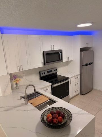 5661 Riverside Drive 203b7, Coral Springs, FL 33067