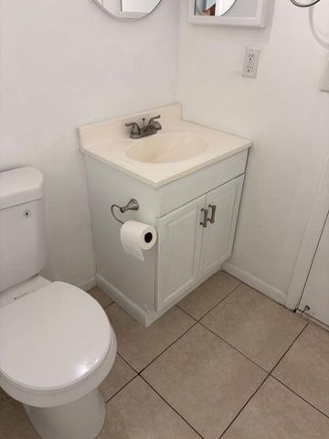 5661 Riverside Drive 203b7, Coral Springs, FL 33067