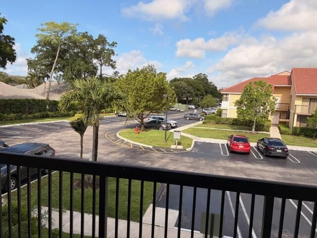 5661 Riverside Drive 203b7, Coral Springs, FL 33067