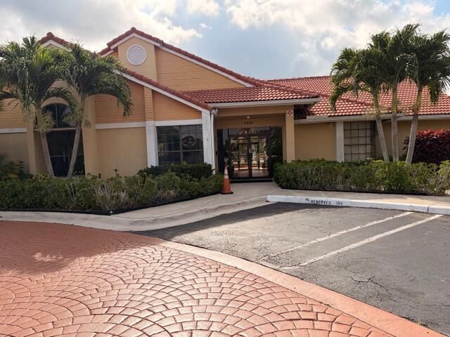5661 Riverside Drive 203b7, Coral Springs, FL 33067