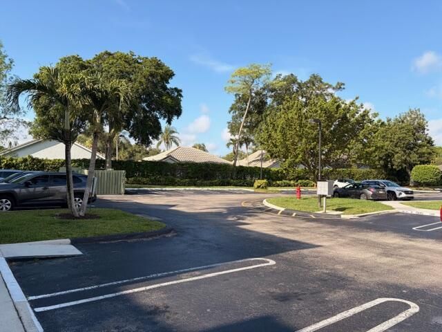 5661 Riverside Drive 203b7, Coral Springs, FL 33067