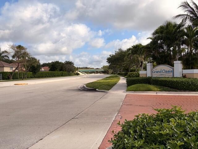 5661 Riverside Drive 203b7, Coral Springs, FL 33067