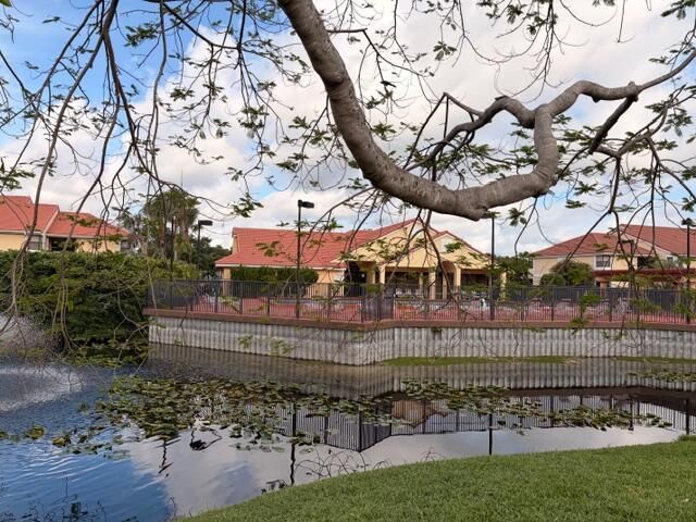5661 Riverside Drive 203b7, Coral Springs, FL 33067
