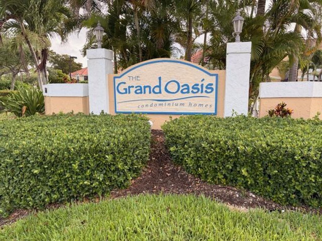 5661 Riverside Drive 203b7, Coral Springs, FL 33067