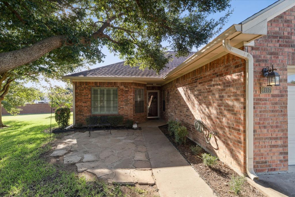 9117 Darby Lane, Waco, TX 76712