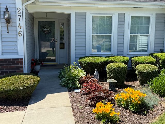 2746 N Augusta Drive, Wadsworth, IL 60083