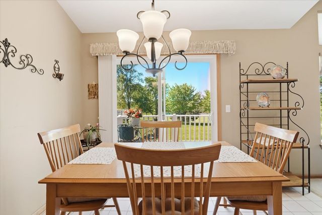 2746 N Augusta Drive, Wadsworth, IL 60083