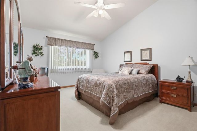 2746 N Augusta Drive, Wadsworth, IL 60083