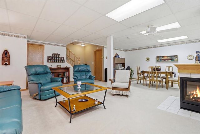 2746 N Augusta Drive, Wadsworth, IL 60083