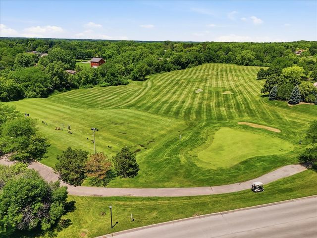 2746 N Augusta Drive, Wadsworth, IL 60083