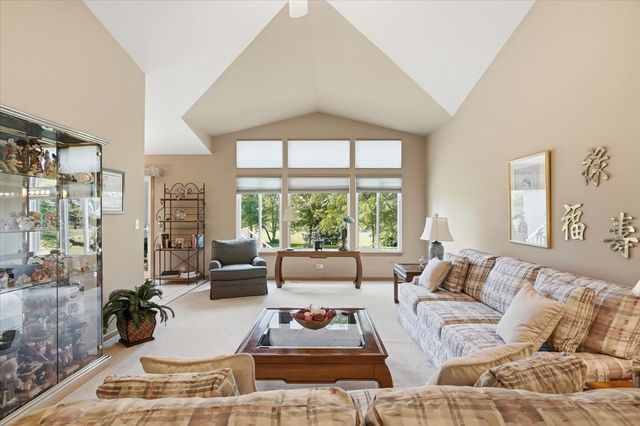 2746 N Augusta Drive, Wadsworth, IL 60083