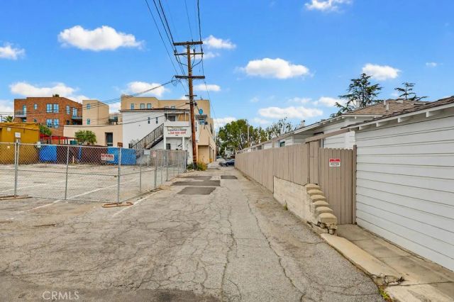 1222 23rd, Santa Monica, CA 90404