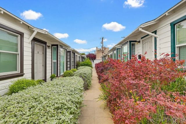 1222 23rd, Santa Monica, CA 90404