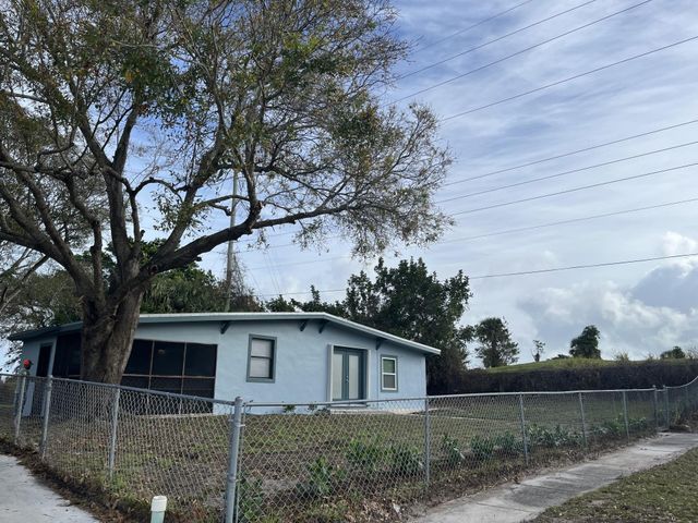 202 Southern Avenue, Fort Pierce, FL 34950