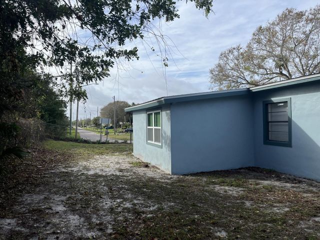 202 Southern Avenue, Fort Pierce, FL 34950