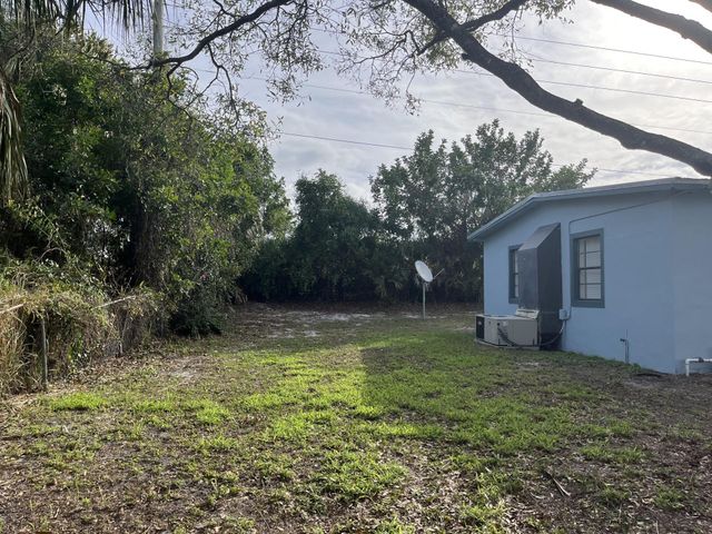 202 Southern Avenue, Fort Pierce, FL 34950