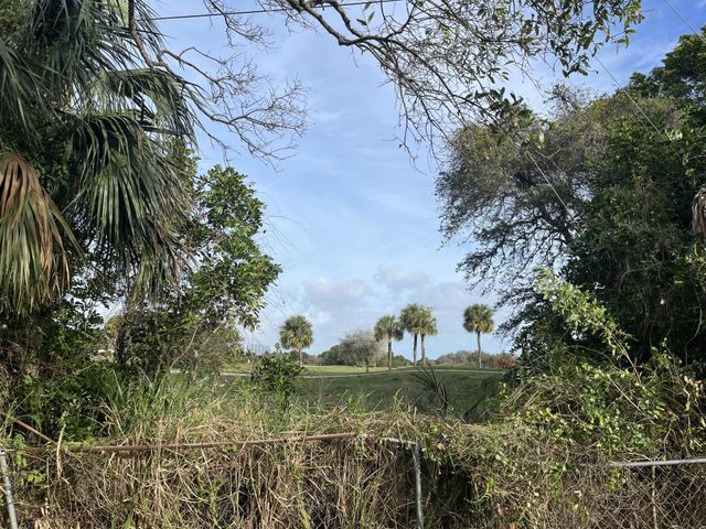 202 Southern Avenue, Fort Pierce, FL 34950