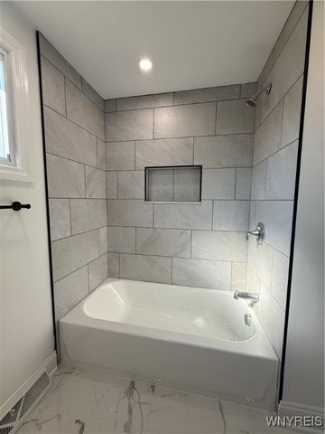 433 Dick Road, Cheektowaga, NY 14043