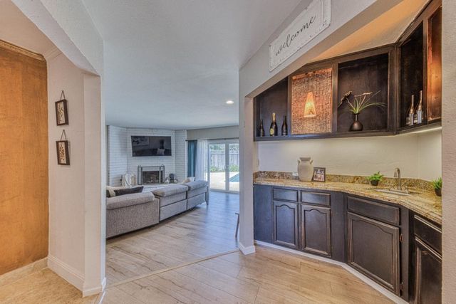 9625 Oracle Oak Place, Salinas, CA 93907