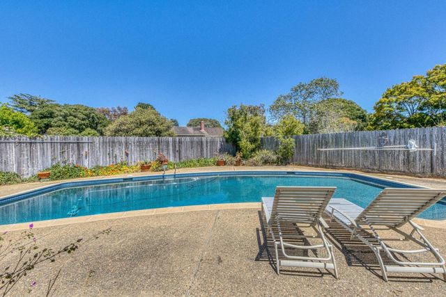 9625 Oracle Oak Place, Salinas, CA 93907