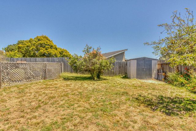 9625 Oracle Oak Place, Salinas, CA 93907
