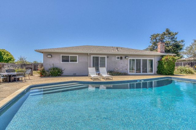 9625 Oracle Oak Place, Salinas, CA 93907