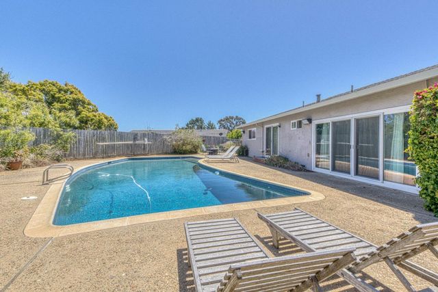 9625 Oracle Oak Place, Salinas, CA 93907