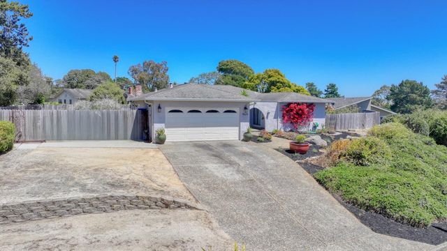 9625 Oracle Oak Place, Salinas, CA 93907