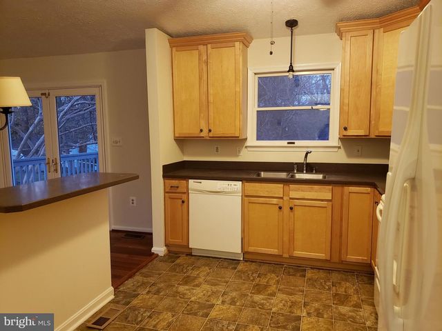 724 HILLCREST DR, Annapolis, MD 21409