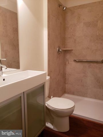 724 HILLCREST DR, Annapolis, MD 21409