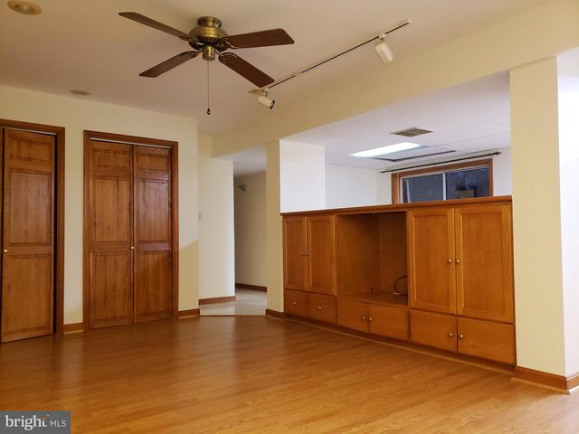 724 HILLCREST DR, Annapolis, MD 21409