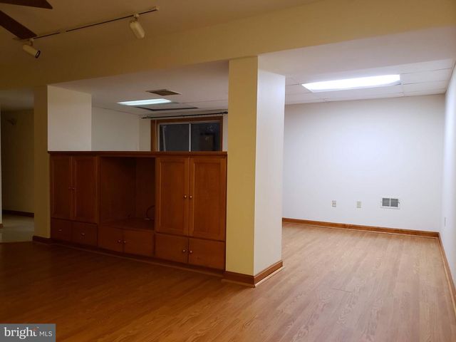 724 HILLCREST DR, Annapolis, MD 21409