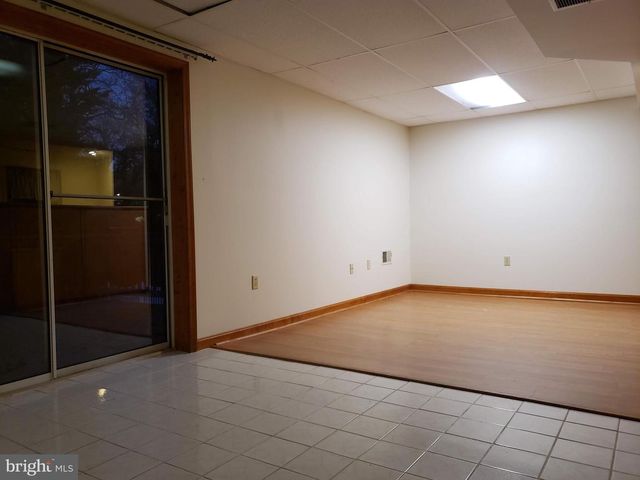 724 HILLCREST DR, Annapolis, MD 21409