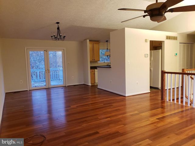 724 HILLCREST DR, Annapolis, MD 21409