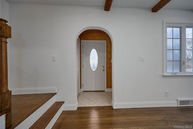 354 Van Wagner Road, Poughkeepsie, NY 12603