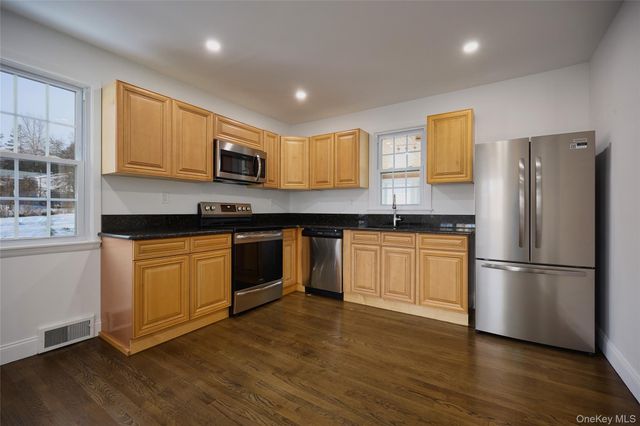 354 Van Wagner Road, Poughkeepsie, NY 12603