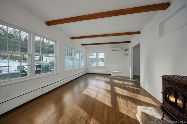 354 Van Wagner Road, Poughkeepsie, NY 12603