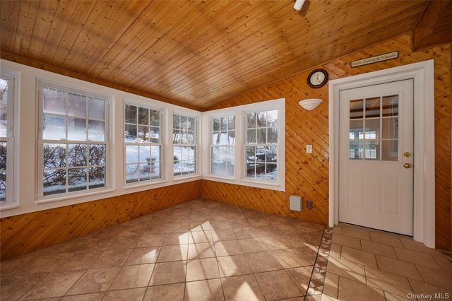 354 Van Wagner Road, Poughkeepsie, NY 12603