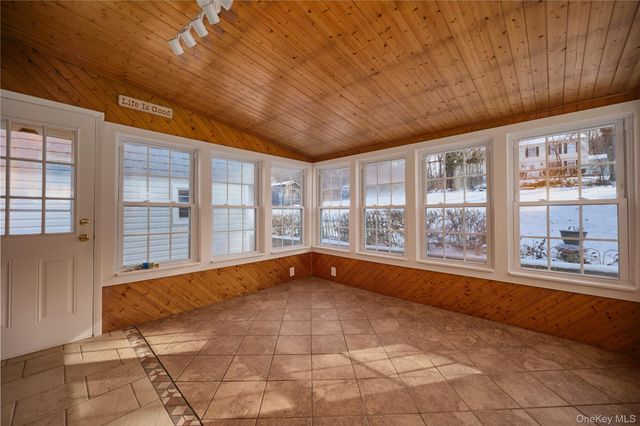 354 Van Wagner Road, Poughkeepsie, NY 12603