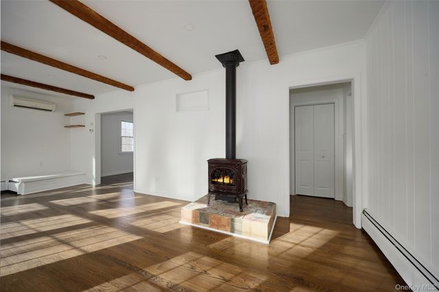 354 Van Wagner Road, Poughkeepsie, NY 12603