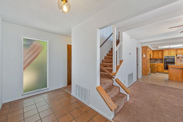 1386 Lakehills Dr, El Dorado Hills, CA 95762