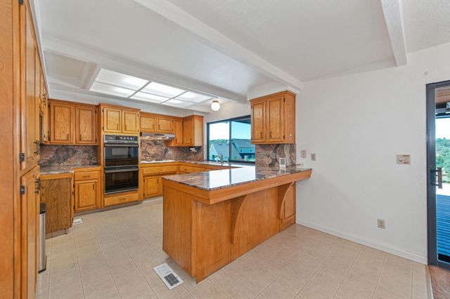 1386 Lakehills Dr, El Dorado Hills, CA 95762