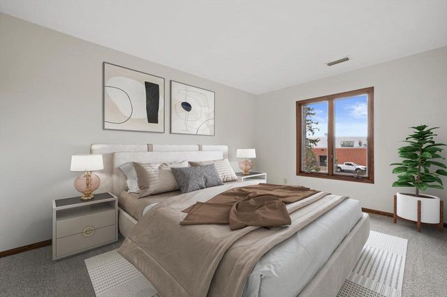 N84W15750 Ridge ROAD #204, Menomonee Falls, WI 53051