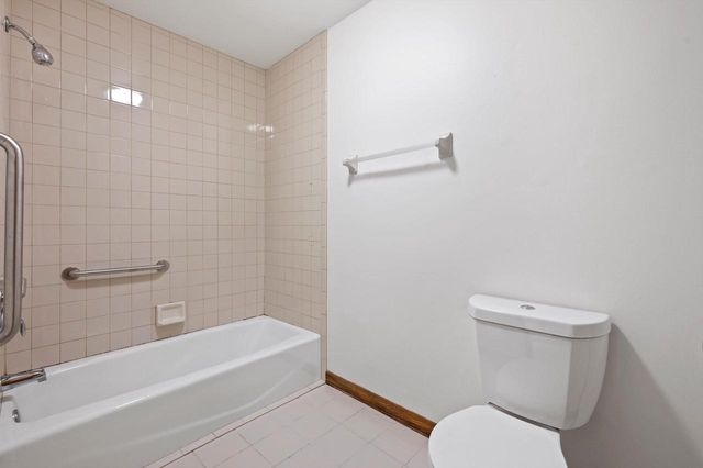 N84W15750 Ridge ROAD #204, Menomonee Falls, WI 53051