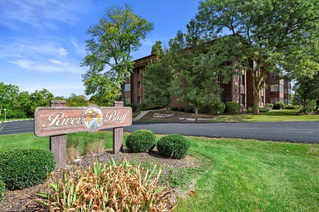 N84W15750 Ridge ROAD #204, Menomonee Falls, WI 53051