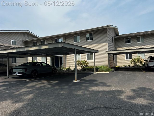4932 Lake Point Drive, Waterford Charter Township, MI 48329
